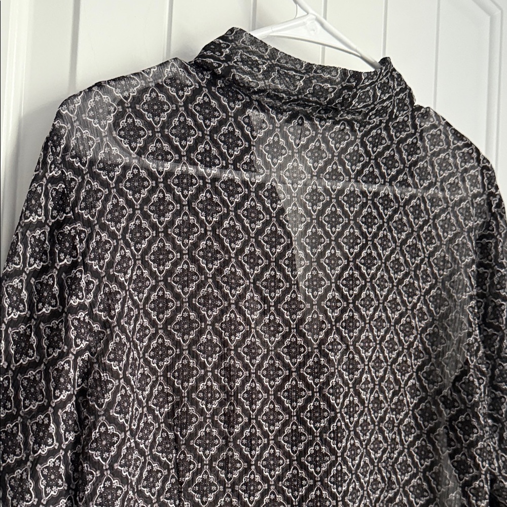 Patterned Blouse - Picture 6 of 7